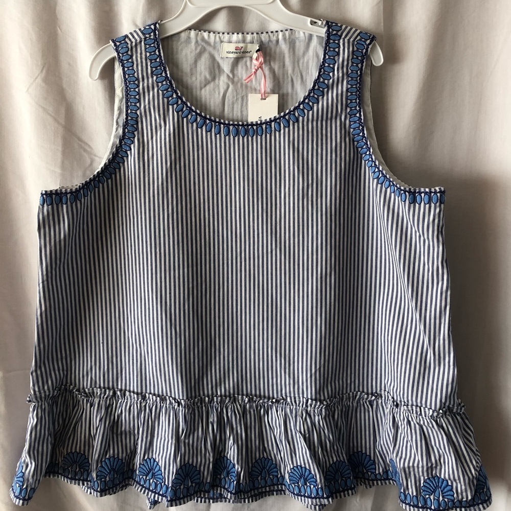 vineyard vines Sarah STP EMB Swing Top.
